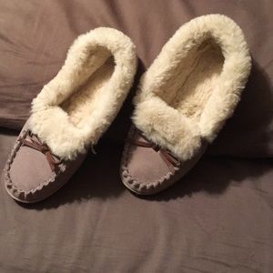 Bedroom slippers